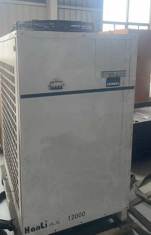 Чиллер Hanli 12000 Ошибка E05 и E11 чиллер работает но в чем проблема так и непонятно